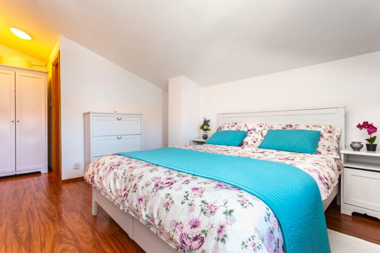 Villa Korina Pinezici  Bagian luar foto