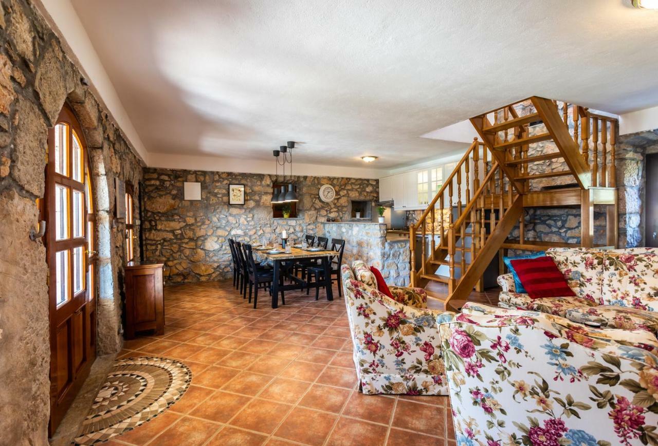 Villa Korina Pinezici  Bagian luar foto